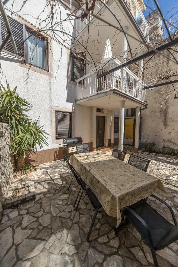 Apartmani Kristina Crikvenica Ngoại thất bức ảnh