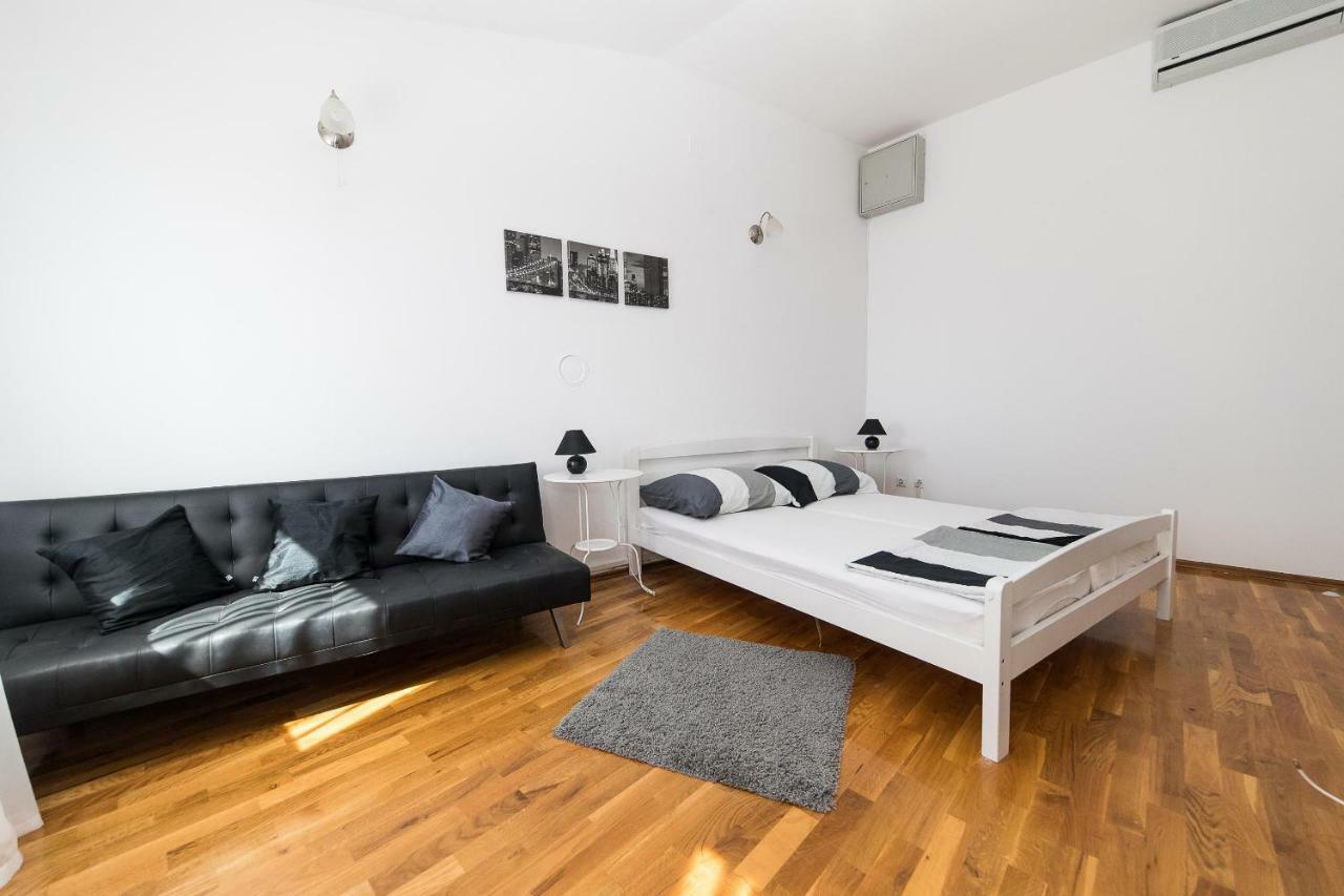 Apartmani Kristina Crikvenica Ngoại thất bức ảnh