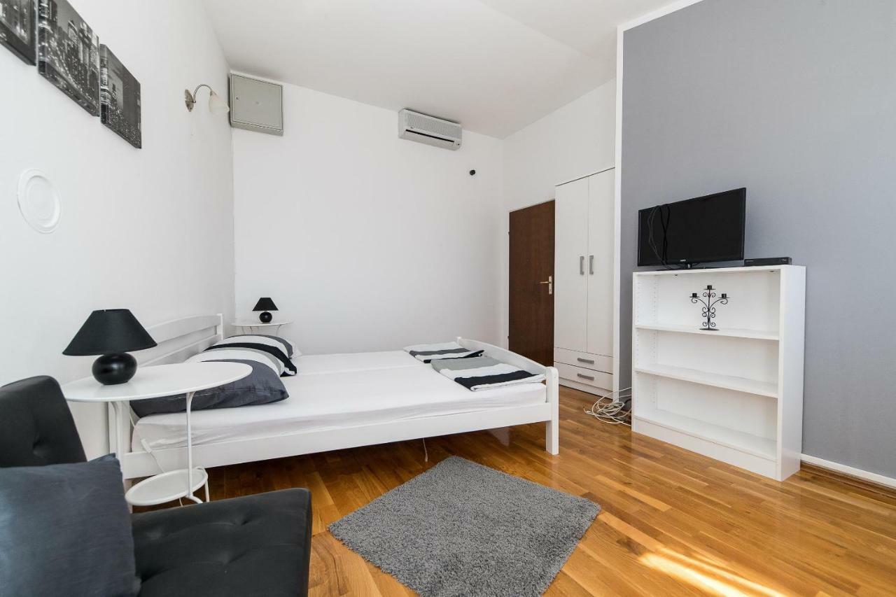 Apartmani Kristina Crikvenica Ngoại thất bức ảnh