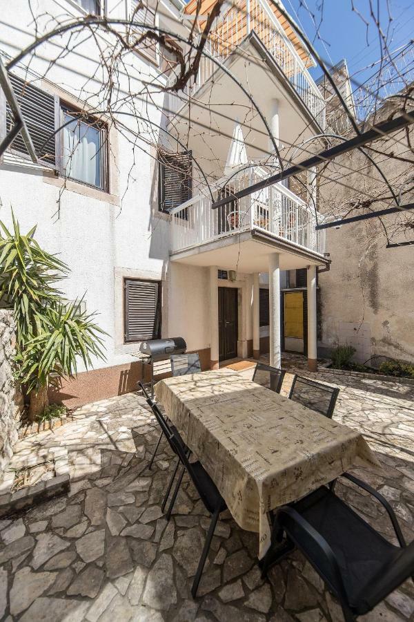 Apartmani Kristina Crikvenica Ngoại thất bức ảnh